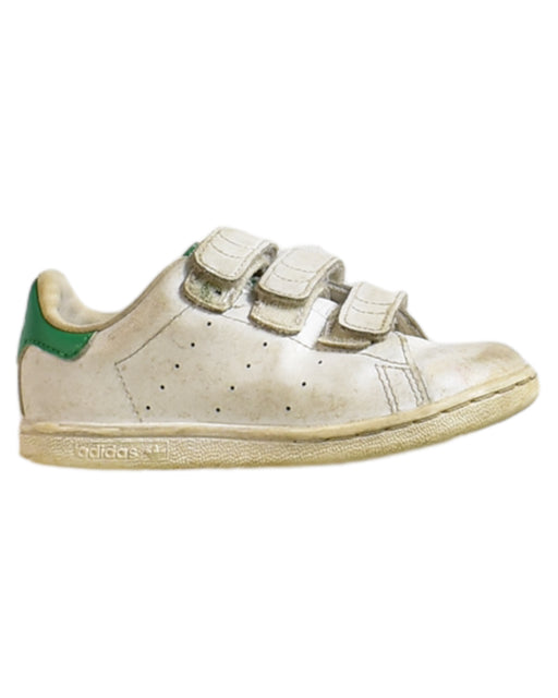 A White Sneakers from Adidas in size 4T for neutral. (Front View)