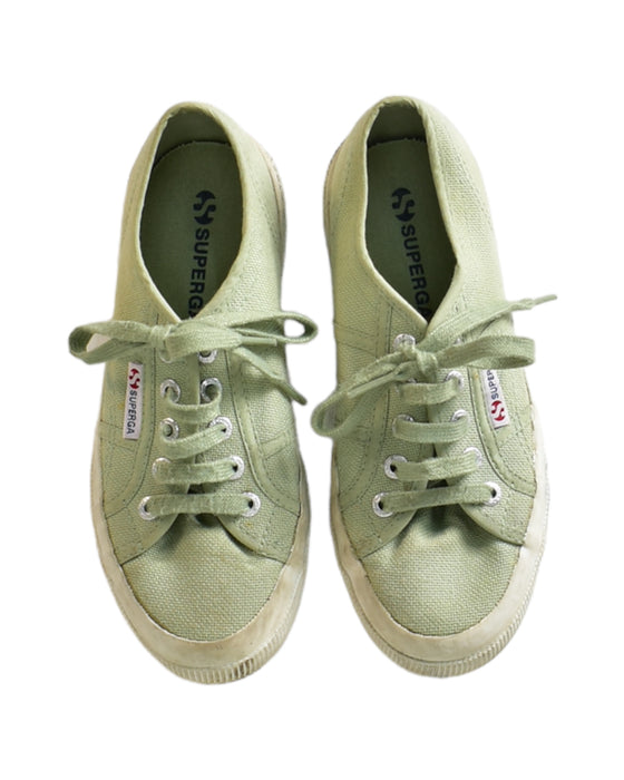 A Green Sneakers from Superga in size 10Y for neutral. (Back View)