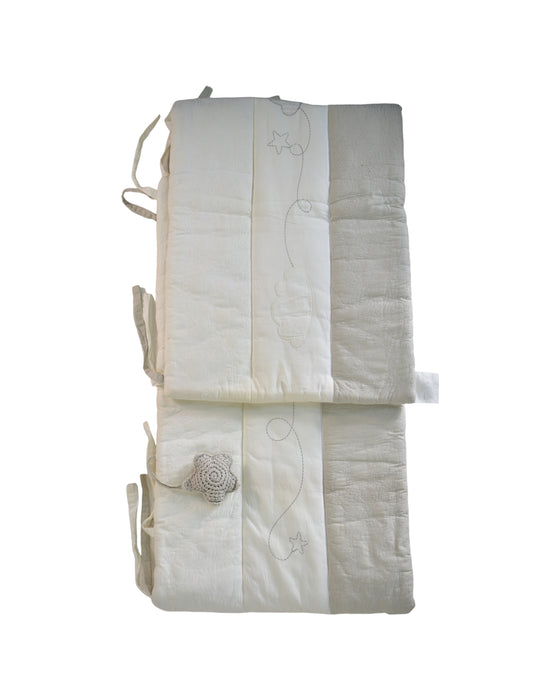 A White Cots & Cribs from Silver Cross in size O/S for neutral. (Back View)