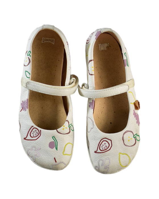 A White Flats from Camper in size 11Y for girl. (Back View)