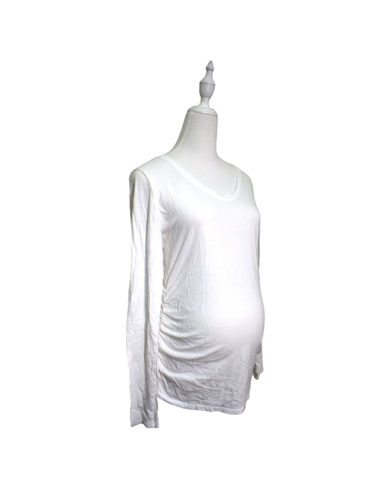 A White Long Sleeve Tops from Ingrid & Isabel in size M for maternity. (Front View)