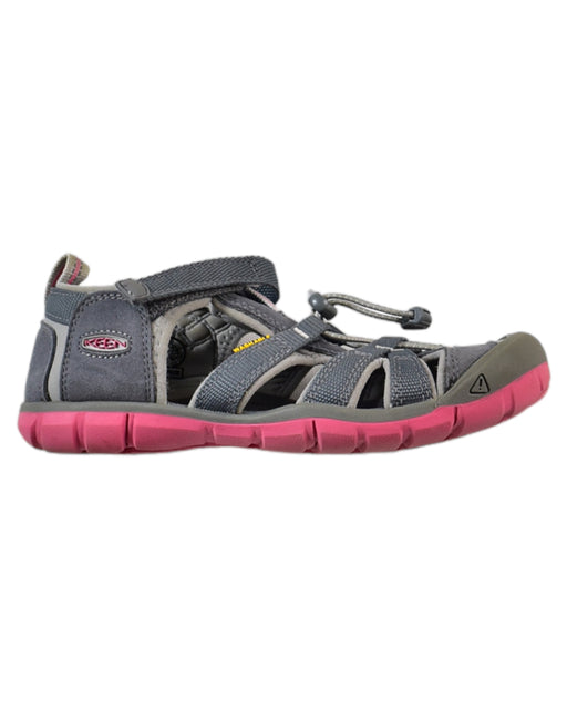 A Grey Sandals from Keen in size 10Y for boy. (Front View)