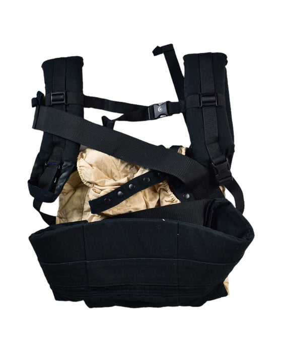 A Black Baby Carriers from Ergobaby in size O/S for neutral. (Back View)