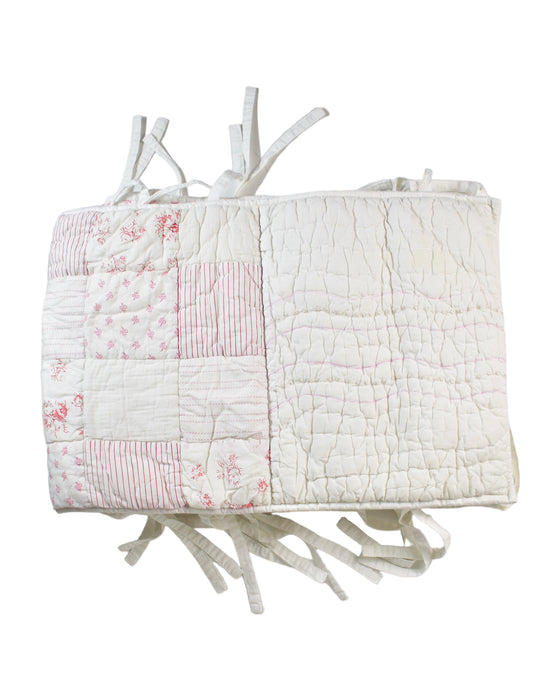 A White Crib Bumpers from The Little White Company in size O/S for neutral. (Front View)