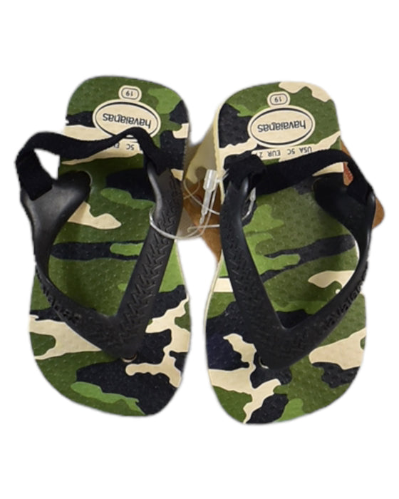 A Green Sandals from Havaianas in size 12-18M for boy. (Back View)