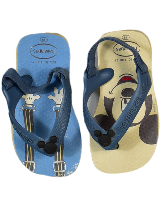 A Blue Flip Flops from Havaianas in size 12-18M for boy. (Back View)