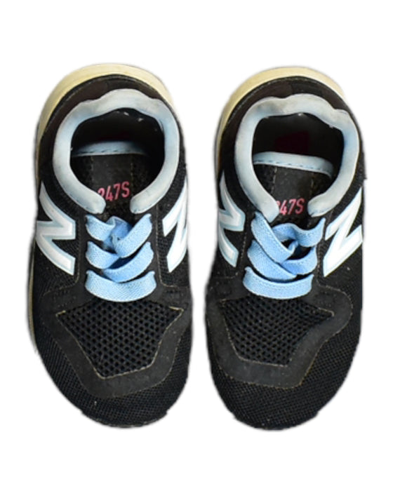 A Black Sneakers from New Balance in size 12-18M for boy. (Back View)