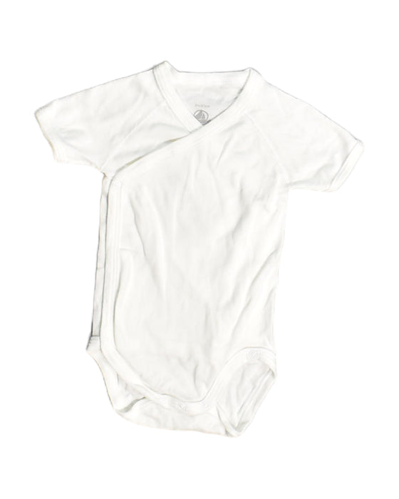 A White Bodysuits from Petit Bateau in size 3-6M for boy. (Front View)