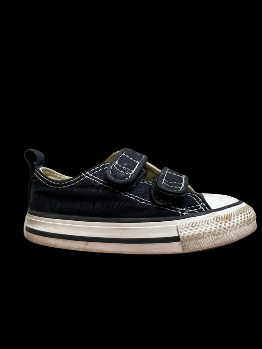 A Black Sneakers from Converse in size 12-18M for neutral. (Front View)