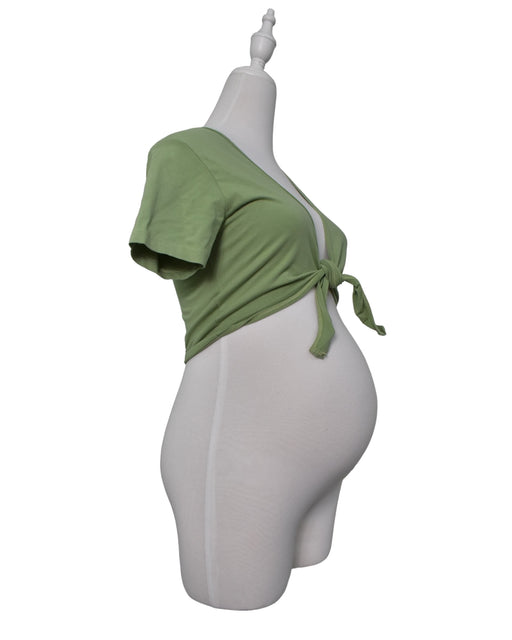 A Green Short Sleeve Tops from Spring in size M for maternity. (Front View)