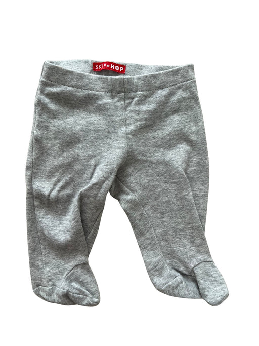 A Grey Leggings from Skip Hop in size 0-3M for neutral. (Front View)