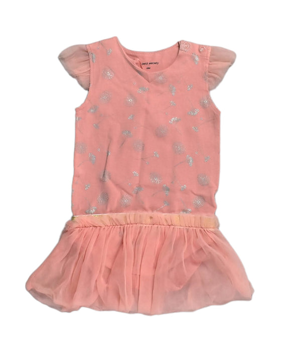 A Pink Sleeveless Dresses from Le Petit Society in size 12-18M for girl. (Front View)