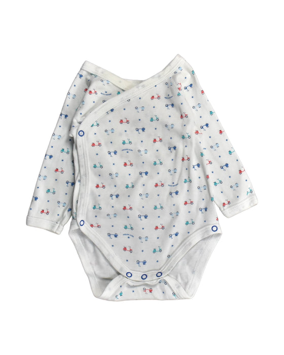 A White Bodysuits from Petit Bateau in size 0-3M for neutral. (Front View)