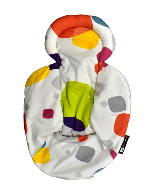 A White Other Gear from 4moms in size Newborn for neutral. (Front View)