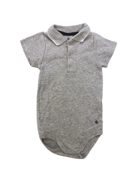 A Grey Short Sleeve Bodysuits from Petit Bateau in size 6-12M for boy. (Front View)