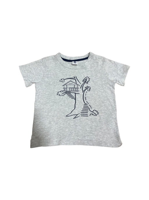 A Grey Short Sleeve T Shirts from Petit Bateau in size 5T for boy. (Front View)