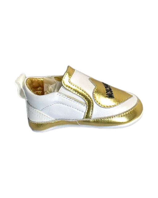 A White Slip Ons from Moschino in size Newborn for girl. (Front View)