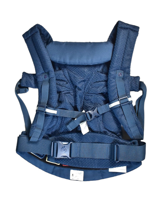 A Blue Baby Carriers from Ergobaby in size O/S for boy. (Back View)