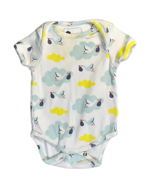 A White Short Sleeve Bodysuits from Piccalilly in size Newborn for boy. (Front View)