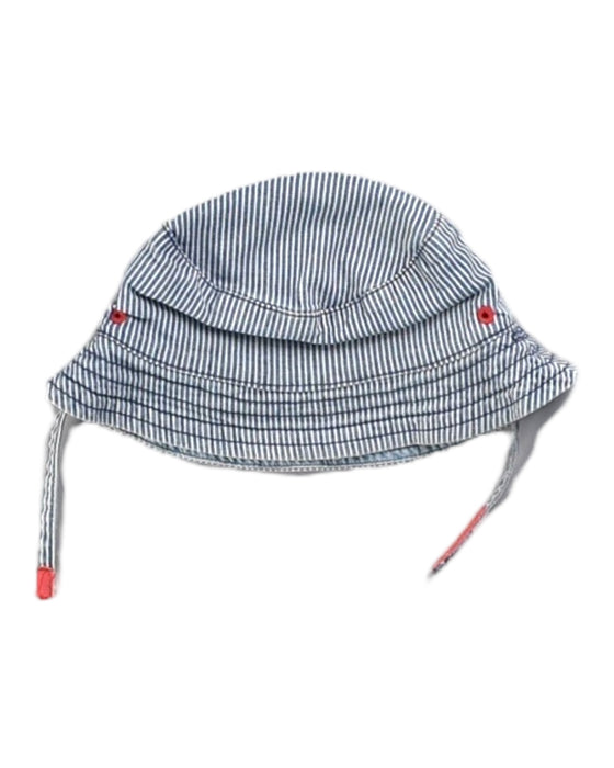 A Grey Sun Hats from Seraphine in size M for maternity. (Front View)