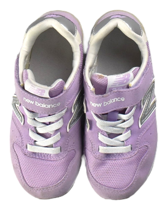 A  Sneakers from New Balance in size 7Y for girl. (Back View)