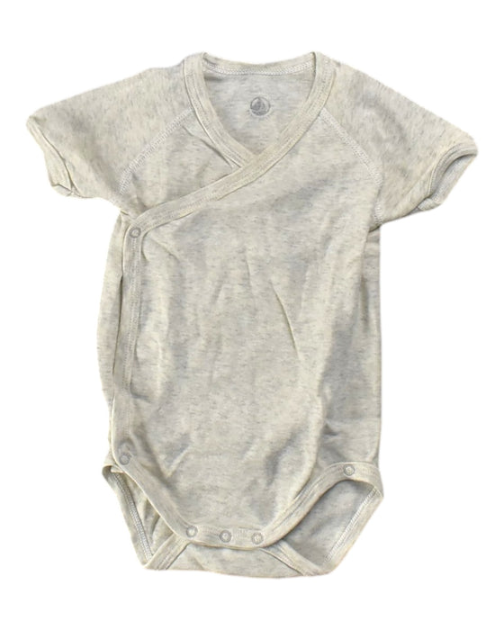 A White Short Sleeve Bodysuits from Petit Bateau in size 12-18M for neutral. (Front View)