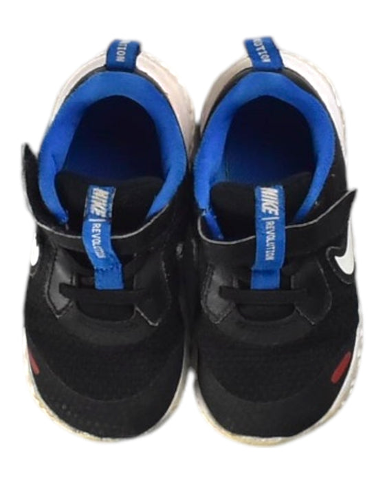 A Black Sneakers from Nike in size 3T for boy. (Back View)