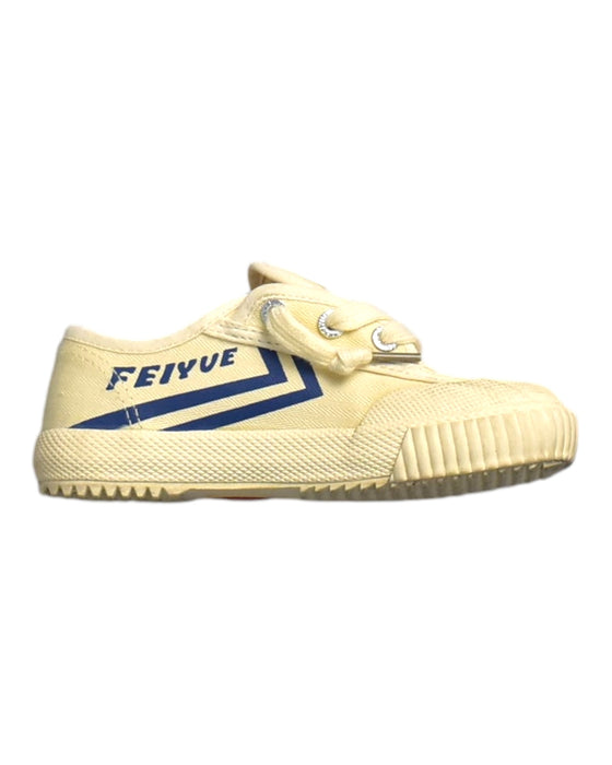 A Yellow Sneakers from Feiyue in size 7Y for girl. (Front View)