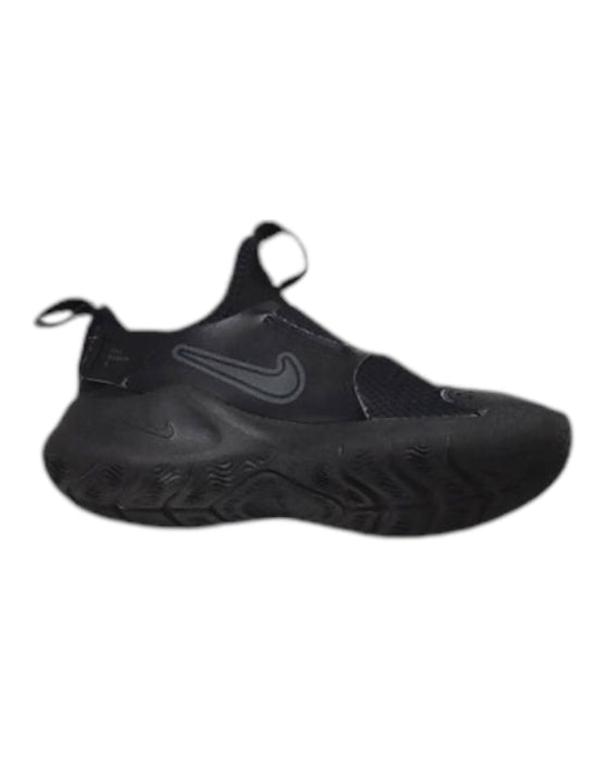 A Black Sneakers from Nike in size 6T for boy. (Front View)