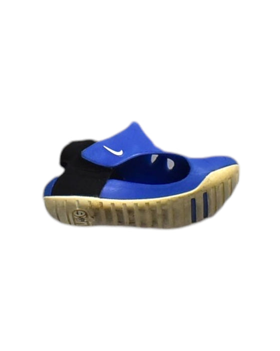 A Blue Sandals from Nike in size 3T for neutral. (Front View)