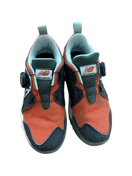 A Orange Sneakers from New Balance in size 7Y for neutral. (Front View)