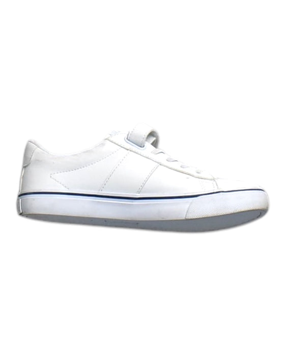 A White Sneakers from Polo Ralph Lauren in size 9Y for neutral. (Front View)