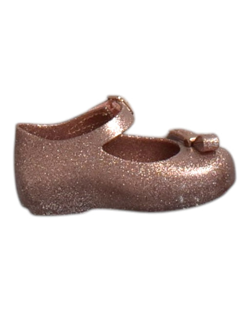 A Gold Flats from Mini Melissa in size 12-18M for girl. (Front View)