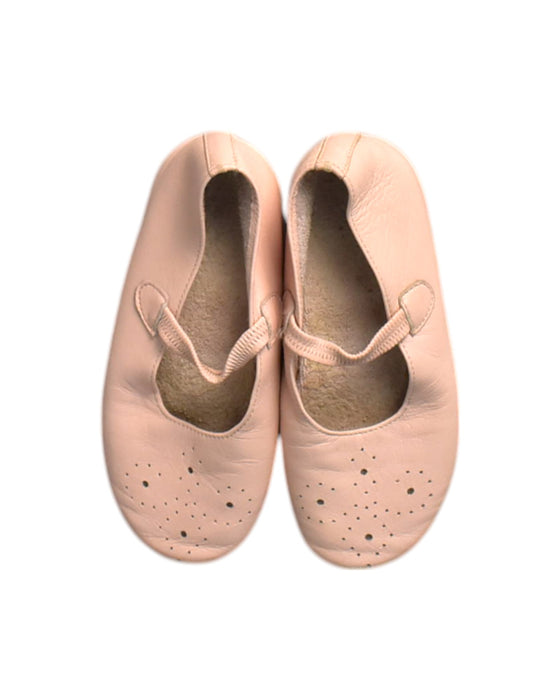 A Pink Flats from Cyrillus in size 6T for girl. (Back View)