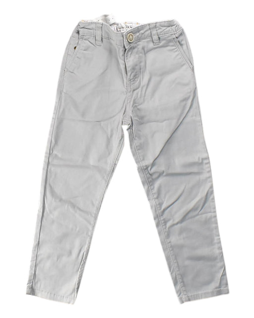 A Grey Casual Pants from Gingersnaps in size 4T for boy. (Front View)