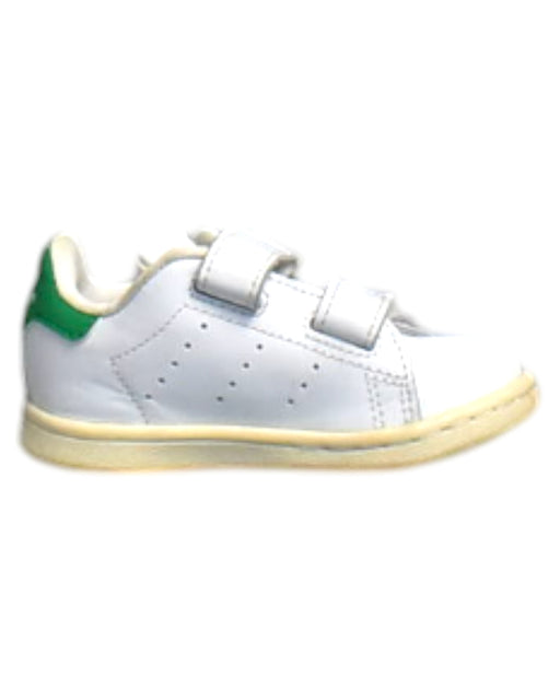 A White Sneakers from Adidas in size 12-18M for neutral. (Front View)