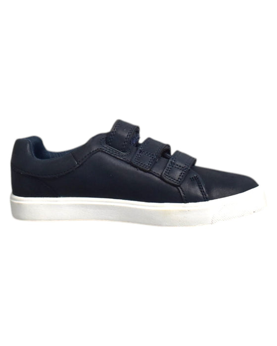 A Navy Sneakers from Clarks in size 6T for neutral. (Front View)